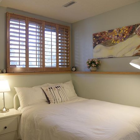 Calgary Cozy Home Екстер'єр фото