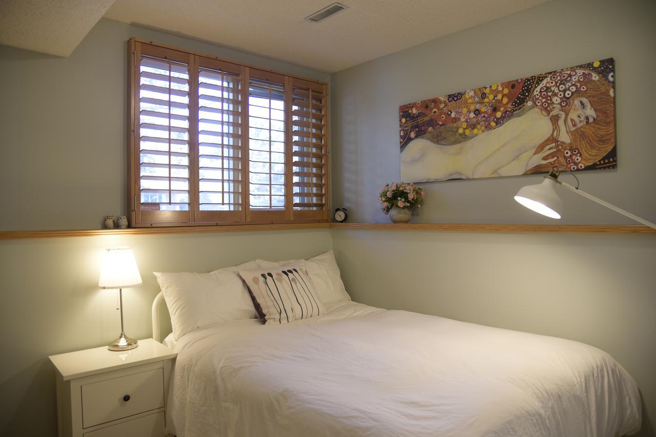 Calgary Cozy Home Екстер'єр фото